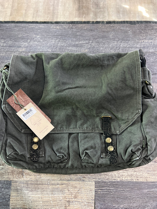 Coastal Messenger Bag