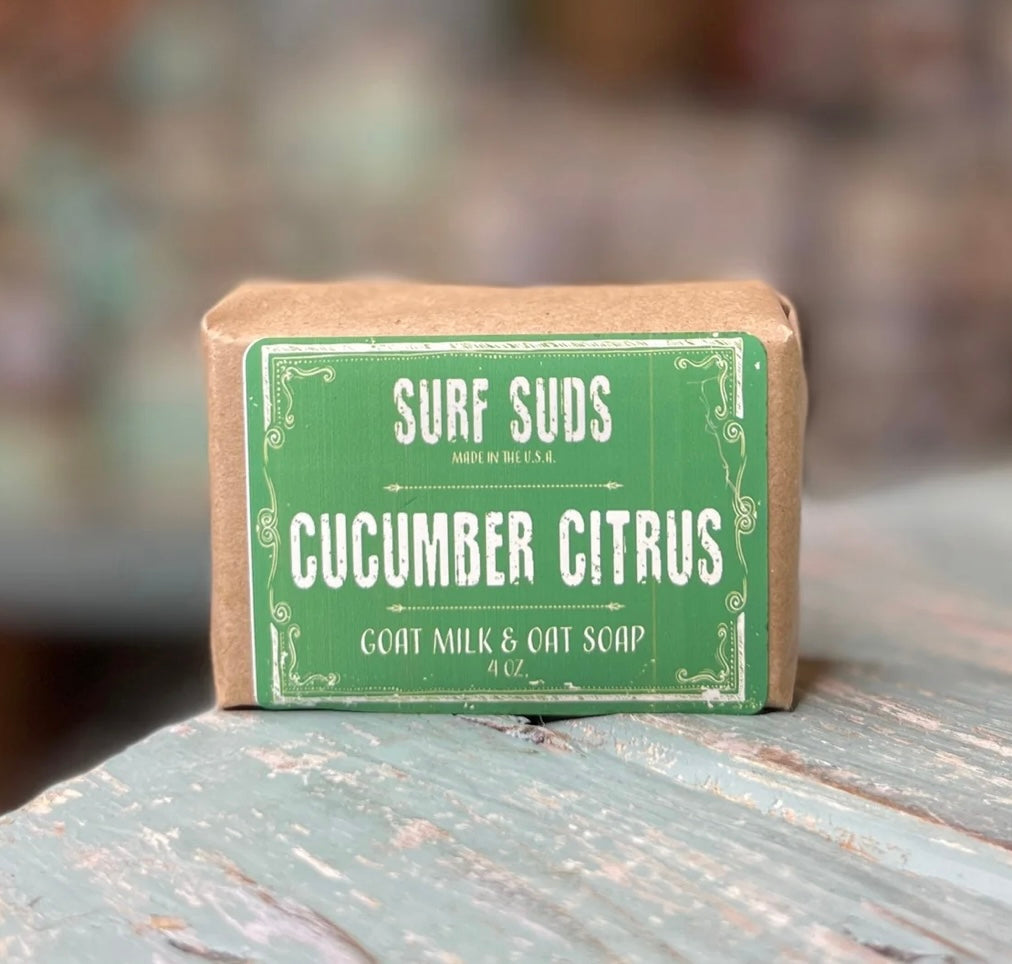 Surfs  up candle